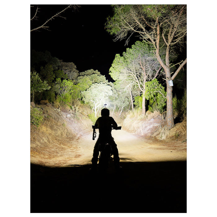 Leader DX 6.500 lm með spennubreyti