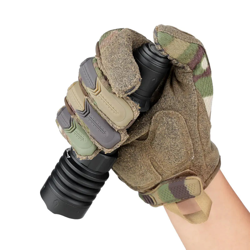 Warrior X 4 2.600 lm vasaljós með hulstri Olight